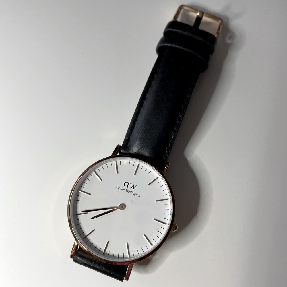 Daniel Wellington leather watch